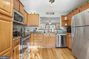 62 Andrews Ct, Aston, PA 19014 - Photo 4