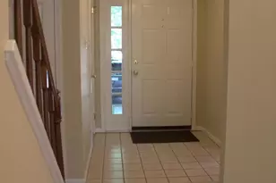 4302 Fox Pointe Ct, Glen Mills, PA 19342 - Photo 2