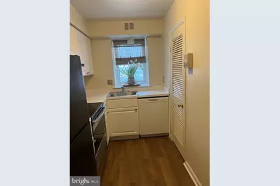 826 South Ave #R-8, Secane, PA 19018 - Photo 12