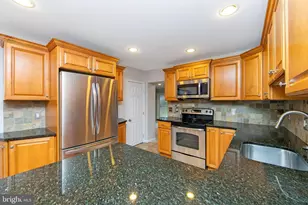 204 Greenbriar Ln, Havertown, PA 19083 - Photo 14