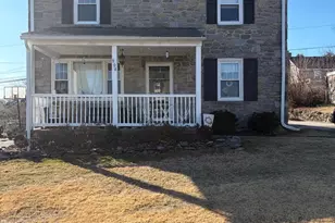 904 Penn Ave, Drexel Hill, PA 19026 - Photo 1