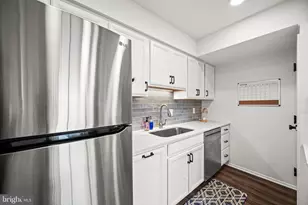 147 W Kenilworth Cir, Newtown Square, PA 19073 - Photo 16