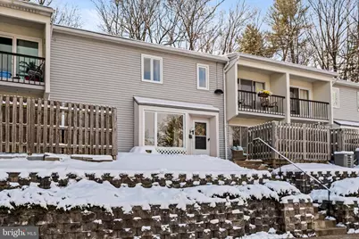 147 W Kenilworth Circle, Newtown Square, PA 19073 - Photo 2