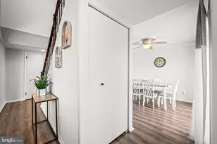 147 W Kenilworth Cir, Newtown Square, PA 19073 - Photo 6