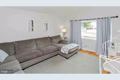 915 Flora, Upper Chichester, PA 19061 - Photo 6