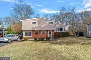 915 Flora, Upper Chichester, PA 19061 - Photo 2