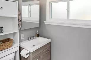 915 Flora, Upper Chichester, PA 19061 - Photo 16