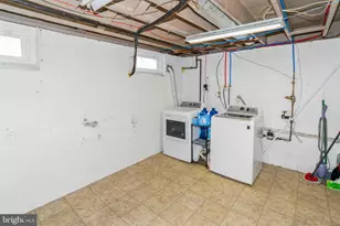 915 Flora, Upper Chichester, PA 19061 - Photo 24