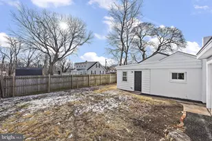 2109 Ferncroft Ave, Upper Chichester, PA 19061 - Photo 22