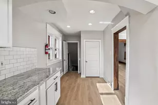 2420 Edgmont Ave, Chester, PA 19013 - Photo 14