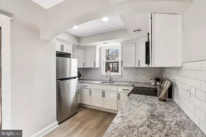 2420 Edgmont Avenue, Chester, PA 19013 - Photo 12