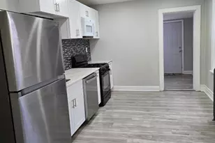 1031 Hyatt St, Chester, PA 19013 - Photo 4