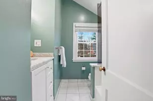 1045 Edgerton Rd, Secane, PA 19018 - Photo 20