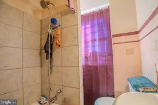 323 W 7th St, Chester, PA 19013 - Photo 26