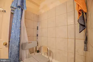 323 W 7th St, Chester, PA 19013 - Photo 28