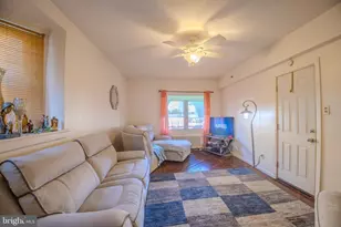 323 W 7th St, Chester, PA 19013 - Photo 6