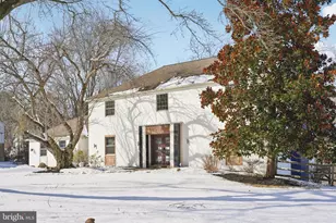 700 Camp Woods Rd, Villanova, PA 19085 - Photo 2