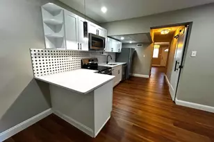 33 Park Vallei Ln, Brookhaven, PA 19015 - Photo 1