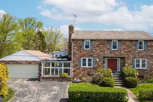 856 Martin Ave, Bryn Mawr, PA 19010 - Photo 2