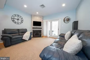 127 Springton Mews Cir, Media, PA 19063 - Photo 28