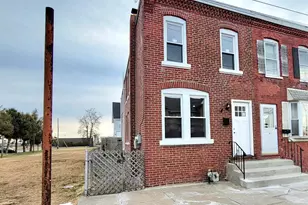 17 W 2nd St, Marcus Hook, PA 19061 - Photo 2