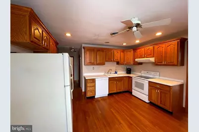 712 W Macdade Boulevard, Folsom, PA 19033 - Photo 4