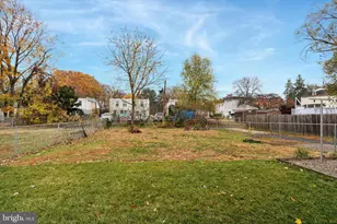 712 Bartram Ave, Darby, PA 19023 - Photo 24