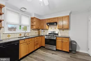 712 Bartram Ave, Darby, PA 19023 - Photo 8