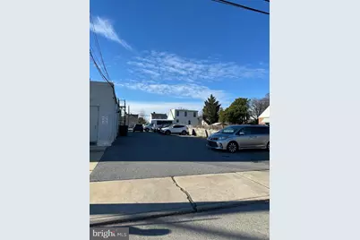 301 Folsom Avenue, Folsom, PA 19033 - Photo 2