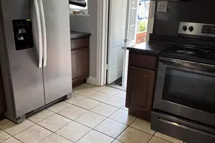 112 Burton Ln E, Sharon Hill, PA 19079 - Photo 4