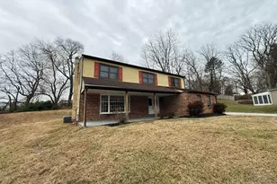 745 Windsor Pl, Wallingford, PA 19086 - Photo 2