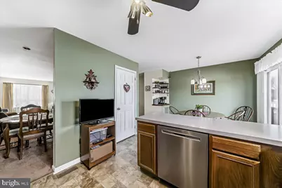 708 Heather Ln, Aston, PA 19014 - Photo 10