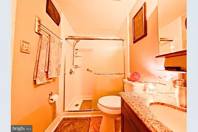 100 E Glenolden Avenue #E-21, Glenolden, PA 19036 - Photo 10