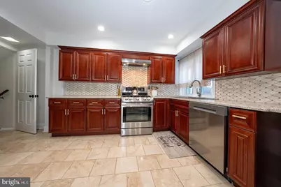 227 E Hathaway Lane, Havertown, PA 19083 - Photo 16