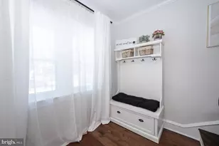 227 E Hathaway Ln, Havertown, PA 19083 - Photo 6