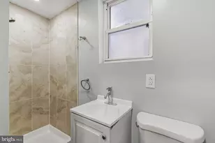 41 N Keystone Ave, Upper Darby, PA 19082 - Photo 10