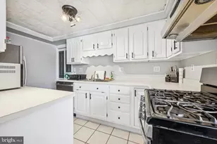 1542 Summit St, Marcus Hook, PA 19061 - Photo 6