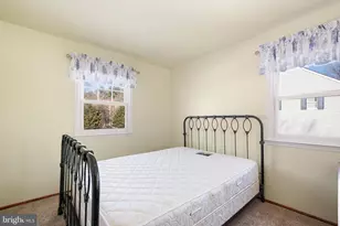 2416 W Colonial Dr, Upper Chichester, PA 19061 - Photo 14