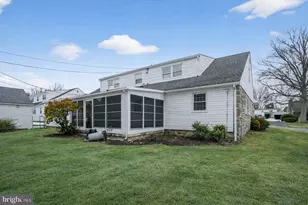 208 N Morgan Ave, Havertown, PA 19083 - Photo 4