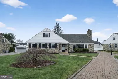 208 N Morgan Avenue, Havertown, PA 19083 - Photo 2