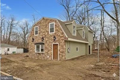 2034 Locust Street, Upper Chichester, PA 19061 - Photo 4