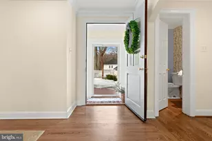 300 Valley Pl, Wayne, PA 19087 - Photo 4