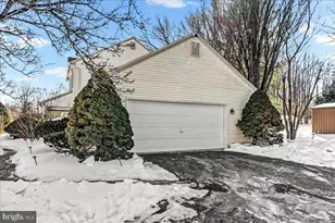 1103 Red Oak Dr, Garnet Valley, PA 19060 - Photo 38