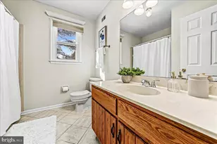 1103 Red Oak Dr, Garnet Valley, PA 19060 - Photo 34