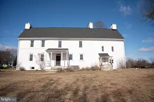 395 Bishop Hollow Rd, Newtown Square, PA 19073 - Photo 2