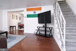 85 S Harwood Ave, Upper Darby, PA 19082 - Photo 2