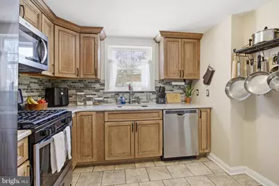 419 W Grays Avenue, Glenolden, PA 19036 - Photo 8