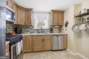 419 W Grays Ave, Glenolden, PA 19036 - Photo 8