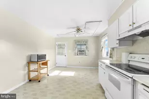 641 W Sproul Rd, Springfield, PA 19064 - Photo 24