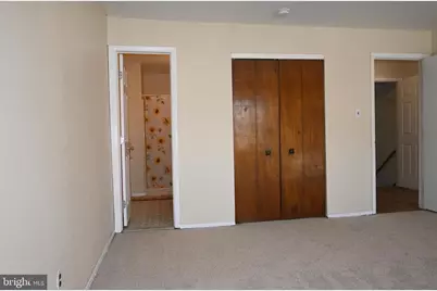 613 Saint Anthony Lane, Upper Darby, PA 19082 - Photo 18